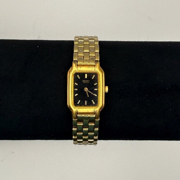 Vintage Seiko Rectangular Gold Black tones Petite Ladies Watch Working main image 4
